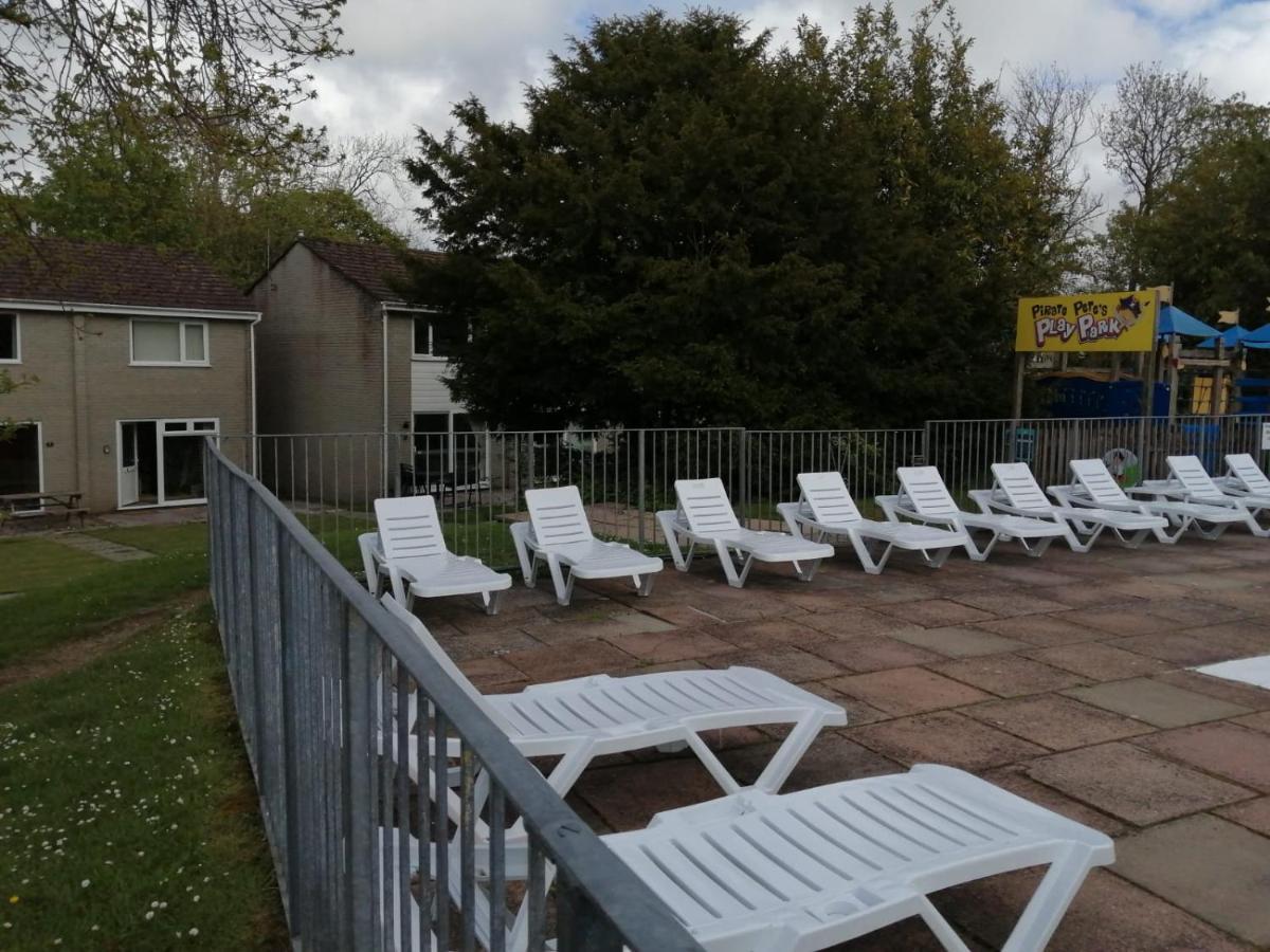 2 Bed Villa With Full Use Of Site Facilities New Quay Eksteriør billede