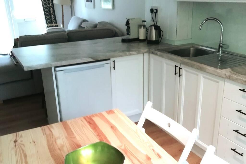 2 Bed Villa With Full Use Of Site Facilities New Quay Eksteriør billede